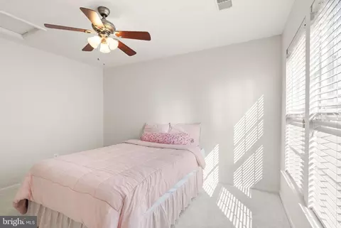 Bedroom - 26190 Ocala Cir, Chantilly, VA 20152 photo 5 of 8