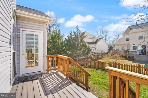 Exterior - 26190 Ocala Cir, Chantilly, VA 20152 photo 6 of 12
