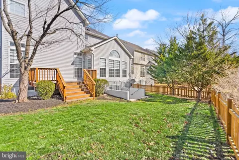 Exterior - 26190 Ocala Cir, Chantilly, VA 20152 photo 10 of 12