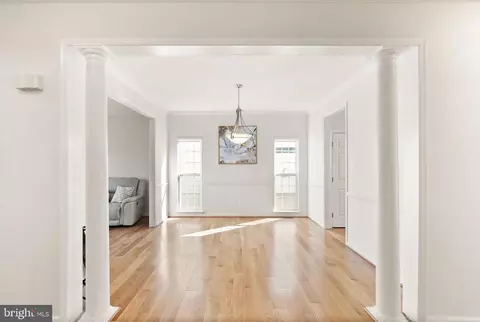 Entry Way - 26190 Ocala Cir, Chantilly, VA 20152 photo 4 of 19