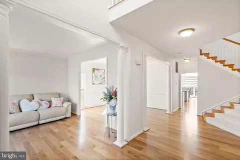 Entry Way - 26190 Ocala Cir, Chantilly, VA 20152 photo 1 of 19