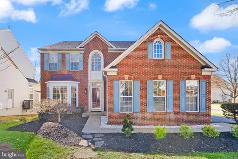 Exterior - 26190 Ocala Cir, Chantilly, VA 20152 photo 4 of 12
