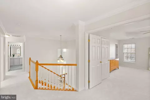 Entry Way - 26190 Ocala Cir, Chantilly, VA 20152 photo 14 of 19
