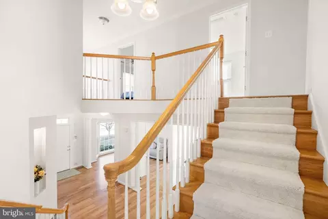 Entry Way - 26190 Ocala Cir, Chantilly, VA 20152 photo 11 of 19