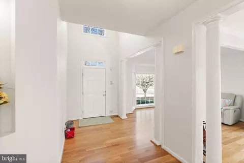 Entry Way - 26190 Ocala Cir, Chantilly, VA 20152 photo 2 of 19