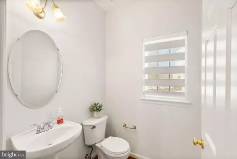 Entry Way - 26190 Ocala Cir, Chantilly, VA 20152 photo 9 of 19