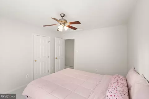 Bedroom - 26190 Ocala Cir, Chantilly, VA 20152 photo 6 of 8