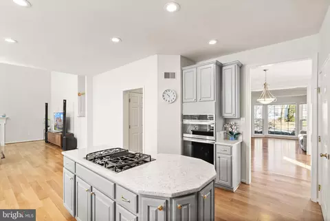 Kitchen - 26190 Ocala Cir, Chantilly, VA 20152 photo 2 of 4