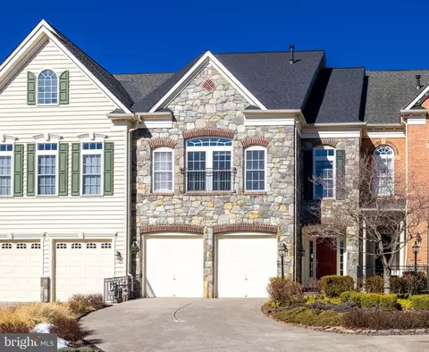 47632 Mid Surrey Sq, Sterling, VA 20165