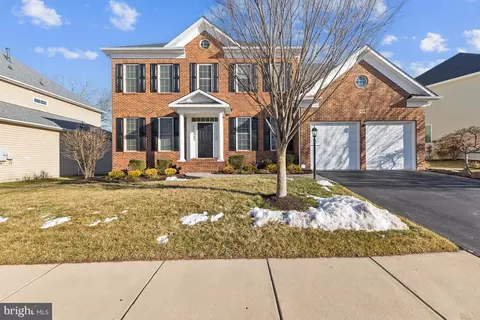 25099 Great Berkhamsted Dr, Aldie, VA 20105