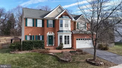 207 Lake View Way NW, Leesburg, VA 20176