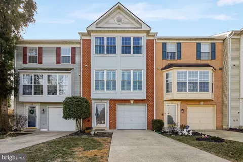 107 Hampshire Sq SW, Leesburg, VA 20175