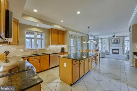 20767 Fenwick Dr, Ashburn, VA 20147 photo 7