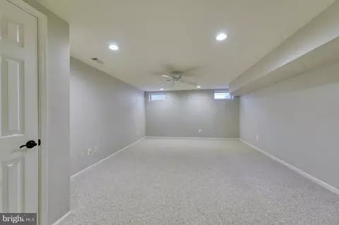 20767 Fenwick Dr, Ashburn, VA 20147 photo 36
