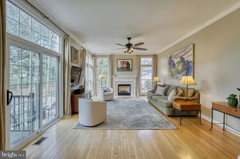 20767 Fenwick Dr, Ashburn, VA 20147 photo 13