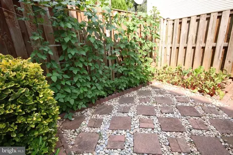 Exterior - 20829 Apollo Ter, Ashburn, VA 20147 photo 6 of 9