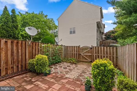 Exterior - 20829 Apollo Ter, Ashburn, VA 20147 photo 1 of 9