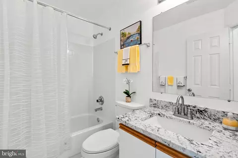 Bath - 20829 Apollo Ter, Ashburn, VA 20147 photo 2 of 4