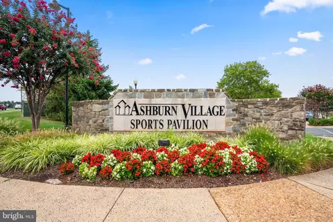View/Area - 20829 Apollo Ter, Ashburn, VA 20147 photo 4 of 9