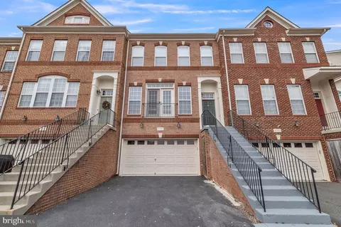 41867 Cinnabar Sq, Aldie, VA 20105