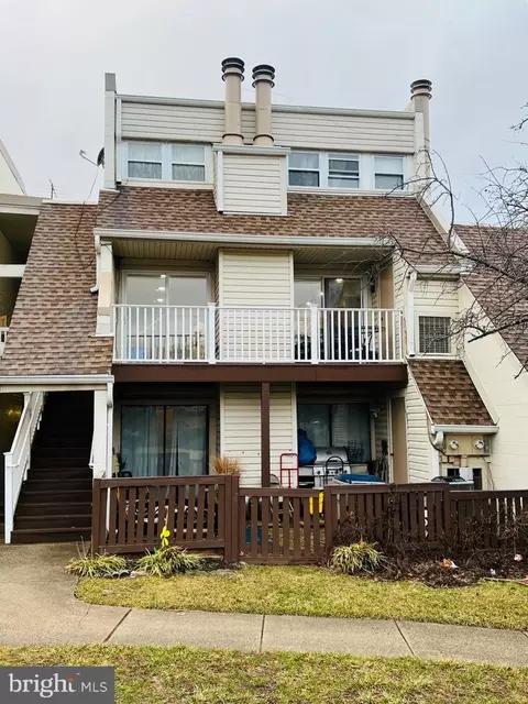 1044 Warwick Ct #9, Sterling, VA 20164