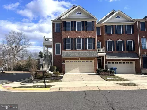 25560 Creekmore Ter, Chantilly, VA 20152