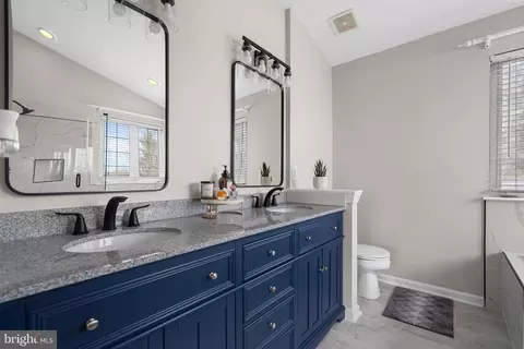 43390 Malin Ct, Ashburn, VA 20147 photo 18