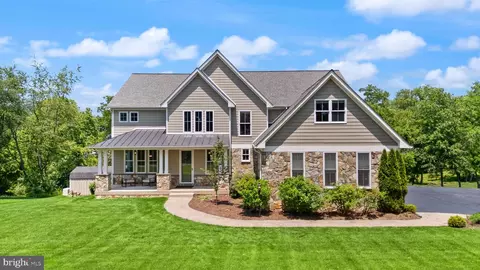 36976 Walnut Park Ln, Purcellville, VA 20132