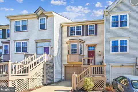 104 Oliver Ct, Purcellville, VA 20132