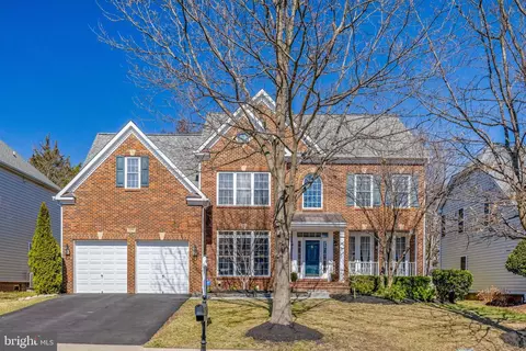 42859 Chatelain Cir, Brambleton, VA 20148