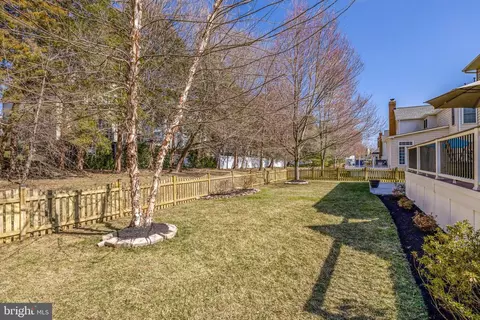 Exterior - 42859 Chatelain Cir, Brambleton, VA 20148 photo 7 of 15