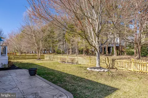 Exterior - 42859 Chatelain Cir, Brambleton, VA 20148 photo 9 of 15