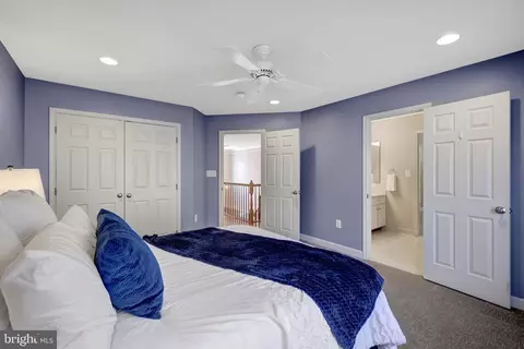 Bedroom - 42859 Chatelain Cir, Brambleton, VA 20148 photo 5 of 7