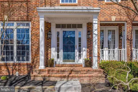 Exterior - 42859 Chatelain Cir, Brambleton, VA 20148 photo 2 of 15