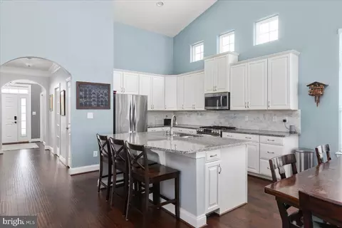 25796 Success Dr, Aldie, VA 20105