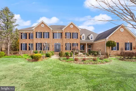 17820 Tobermory Pl, Leesburg, VA 20175
