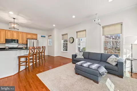 20697 Riptide Sq, Sterling, VA 20165 photo 12