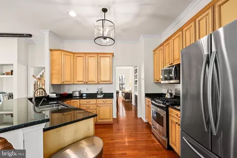 20697 Riptide Sq, Sterling, VA 20165 photo 16