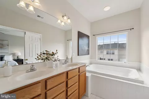 44263 Huron Ter, Ashburn, VA 20147 photo 16