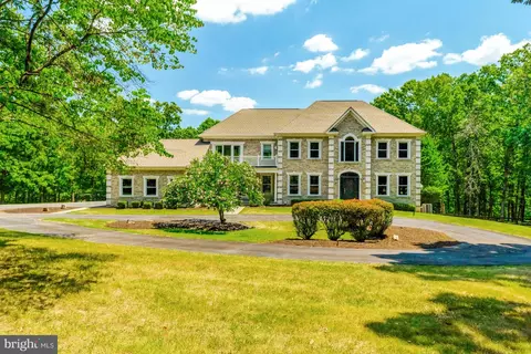 41185 Canter Ln, Paeonian Springs, VA 20129