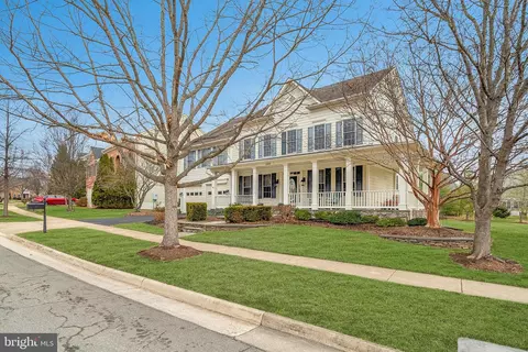19292 Creek Field Cir, Leesburg, VA 20176