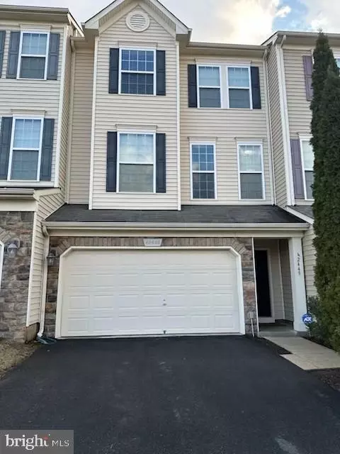42449 Patrick Wayne Sq, Broadlands, VA 20148