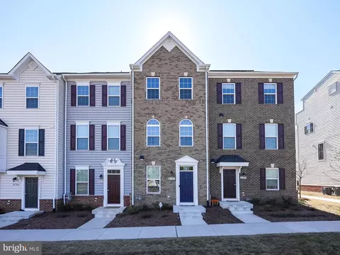 42560 Antonia Ter, Sterling, VA 20166