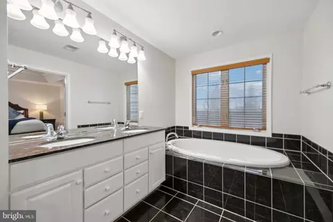 42880 Bittner Sq, Ashburn, VA 20148 photo 42