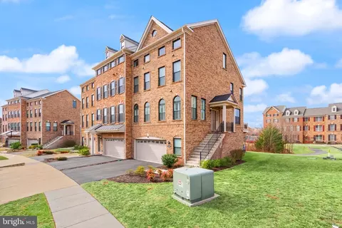 22475 Windsor Locks Sq, Ashburn, VA 20148