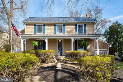316 Edwards Ferry Rd NE, Leesburg, VA 20176