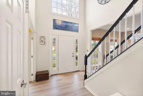 Entry Way - 20723 Fenwick Dr, Ashburn, VA 20147 photo 3 of 19