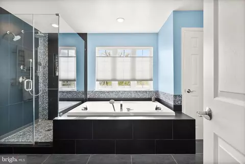 Bath - 20723 Fenwick Dr, Ashburn, VA 20147 photo 1 of 7