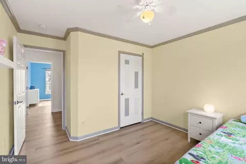 Entry Way - 20723 Fenwick Dr, Ashburn, VA 20147 photo 9 of 19