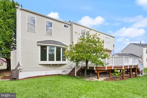 Exterior - 20723 Fenwick Dr, Ashburn, VA 20147 photo 10 of 13